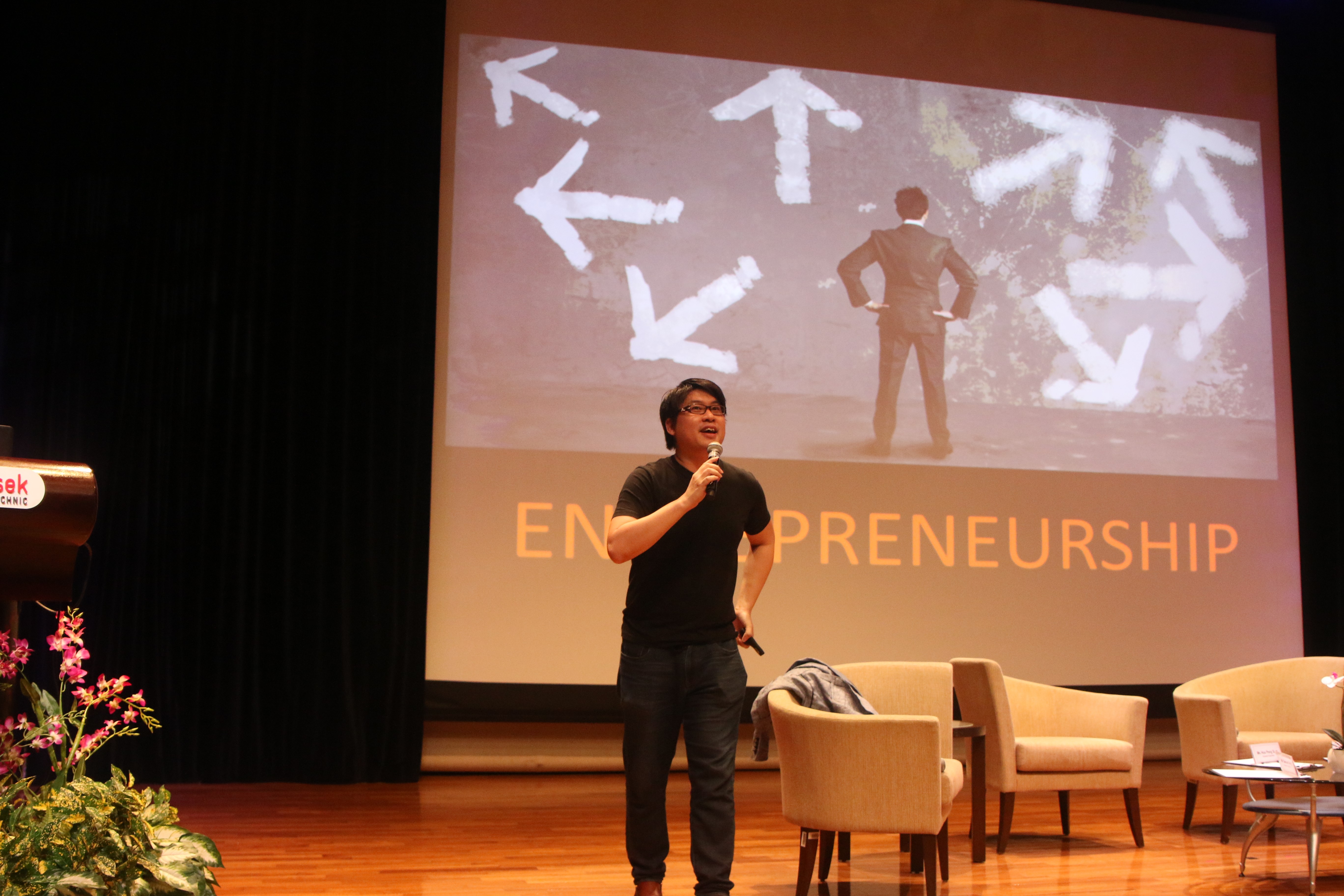 Mr Benjamin Yang sharing at the Entrepreneurs' Forum