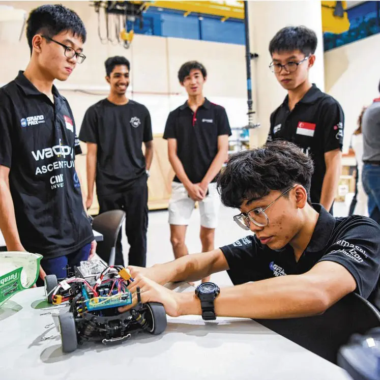 TP, hydrogen-fuelled, model car